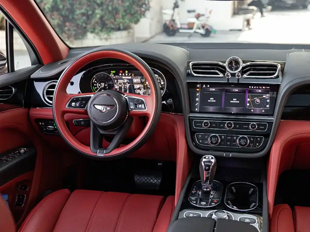 BENTLEY TIMYUE PLUG IN HYBRID