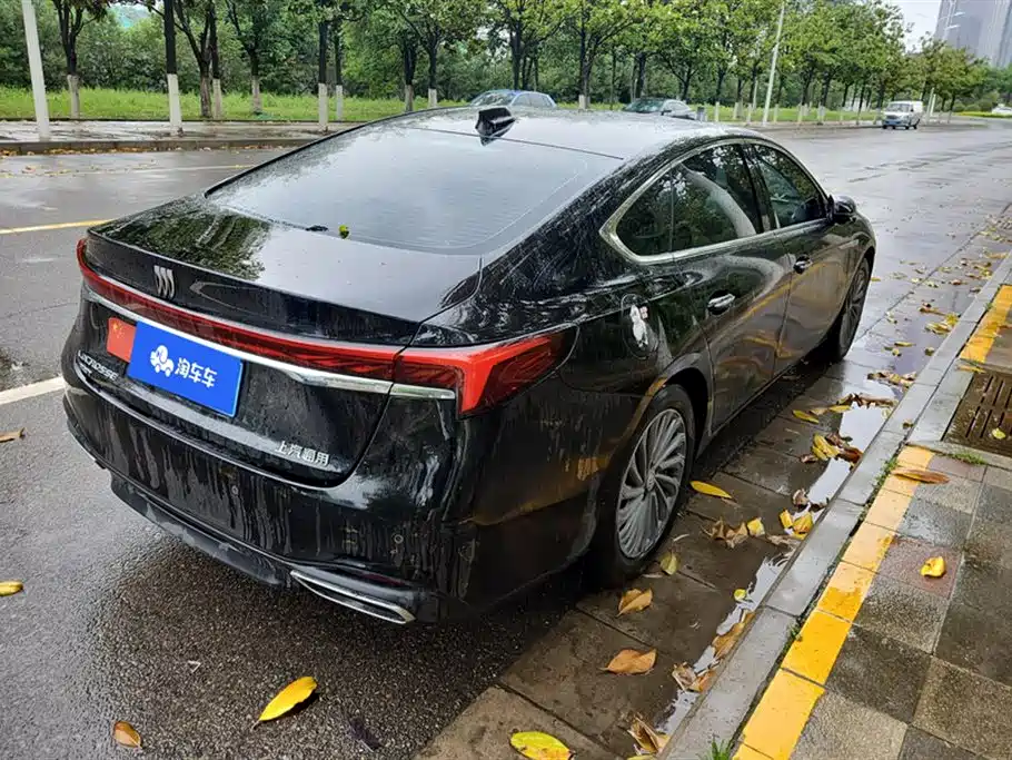 BUICK LACROSSE