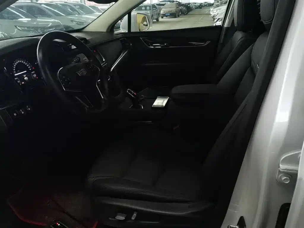 Cadillac XT5 2017 Anniversary Edition 25T Luxury фото 15