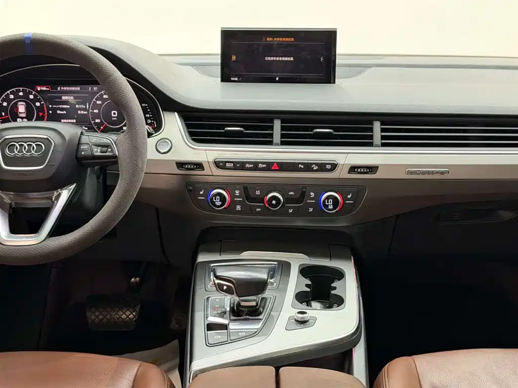 Audi Q7 2018 45 TFSI Technology фото 25