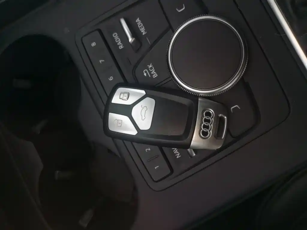 Audi A4L 2018 30th Anniversary 40 TFSI Progressive фото 9