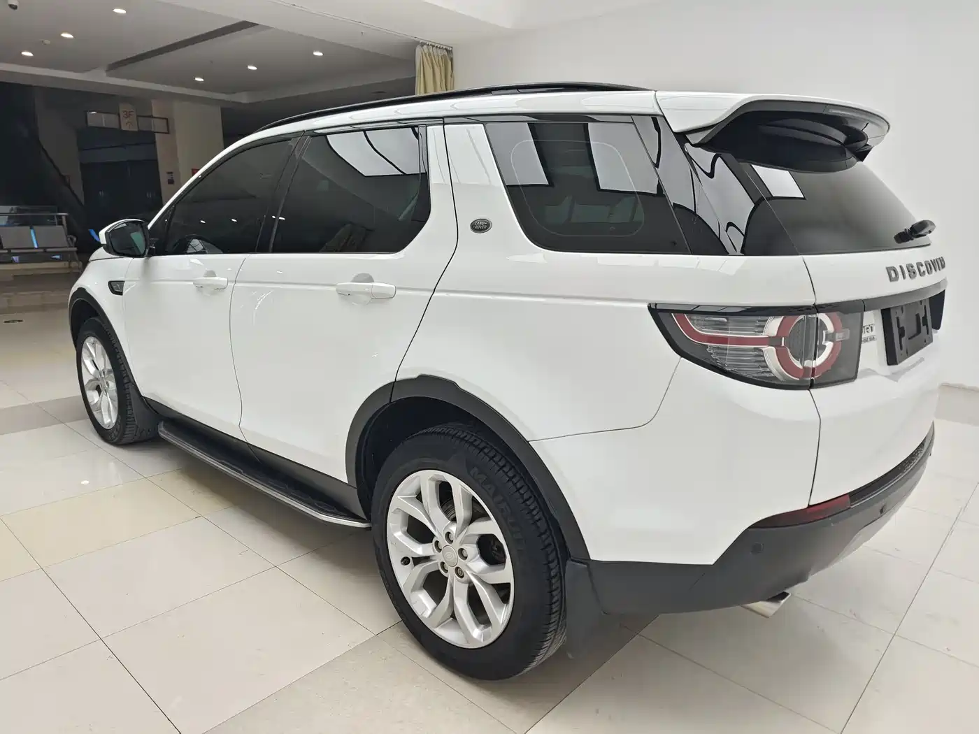 Land Rover Discovery Sport 2016 2.0T HSE фото 17