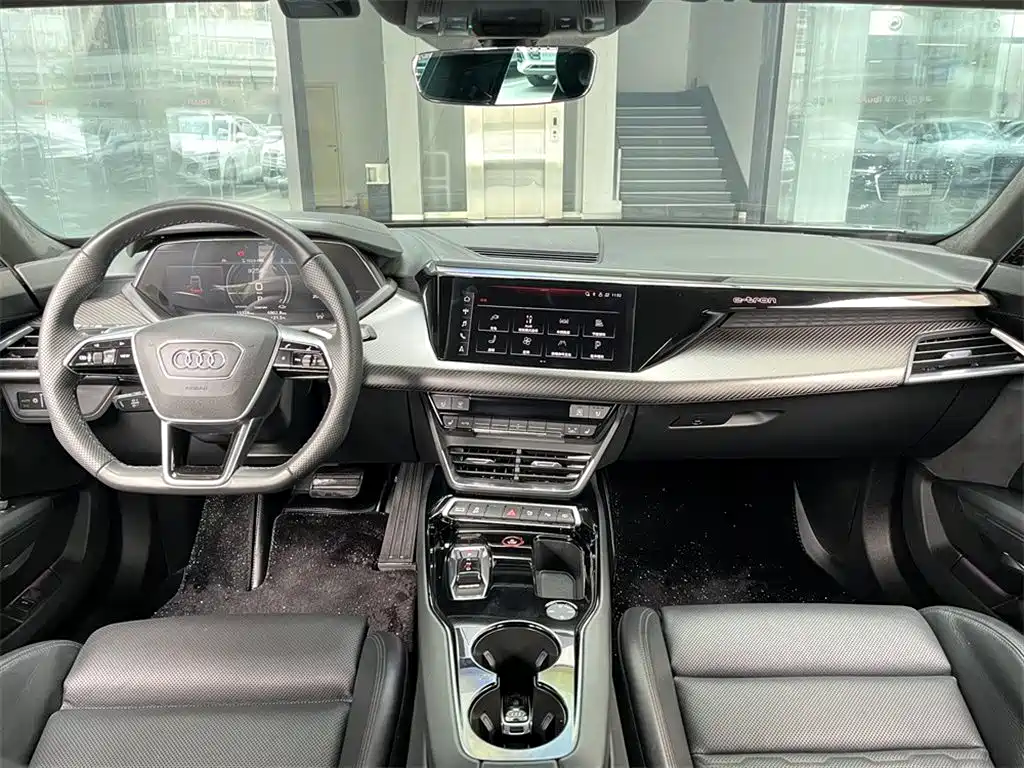 Audi e-tron GT 2023 Base Model фото 6