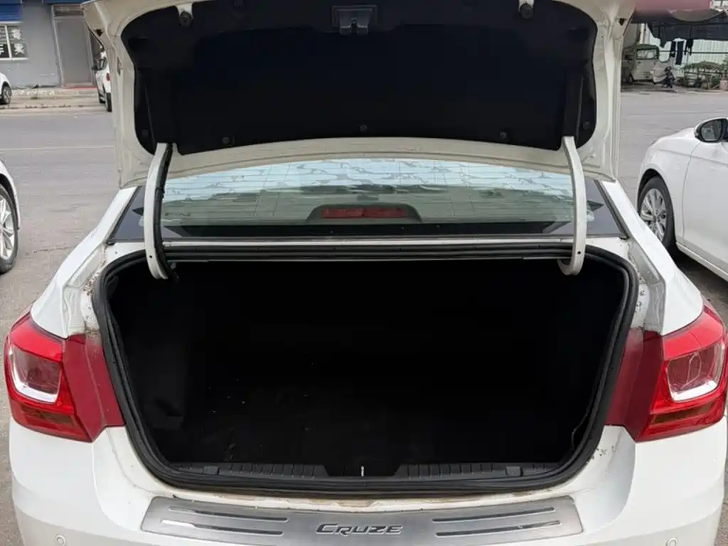 Chevrolet Cruze 2017 2015 1.5L Classic SE MT