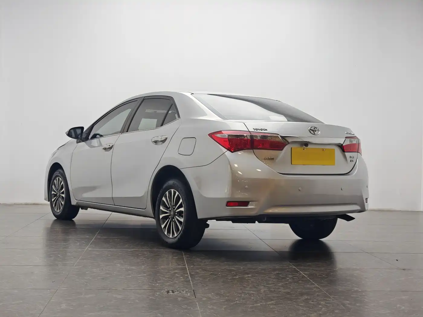 Toyota Corolla 2017 Facelift 1.2T S-CVT GL фото 4
