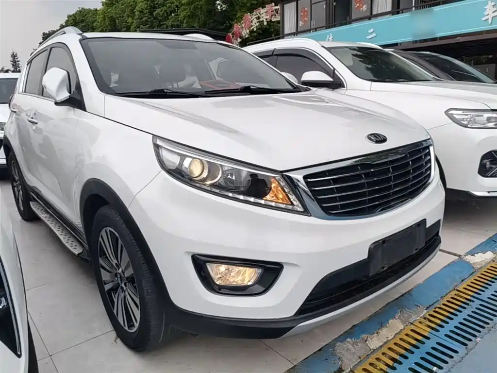 Kia Sportage 2015 2.0L Automatic 2WD GLS фото 4