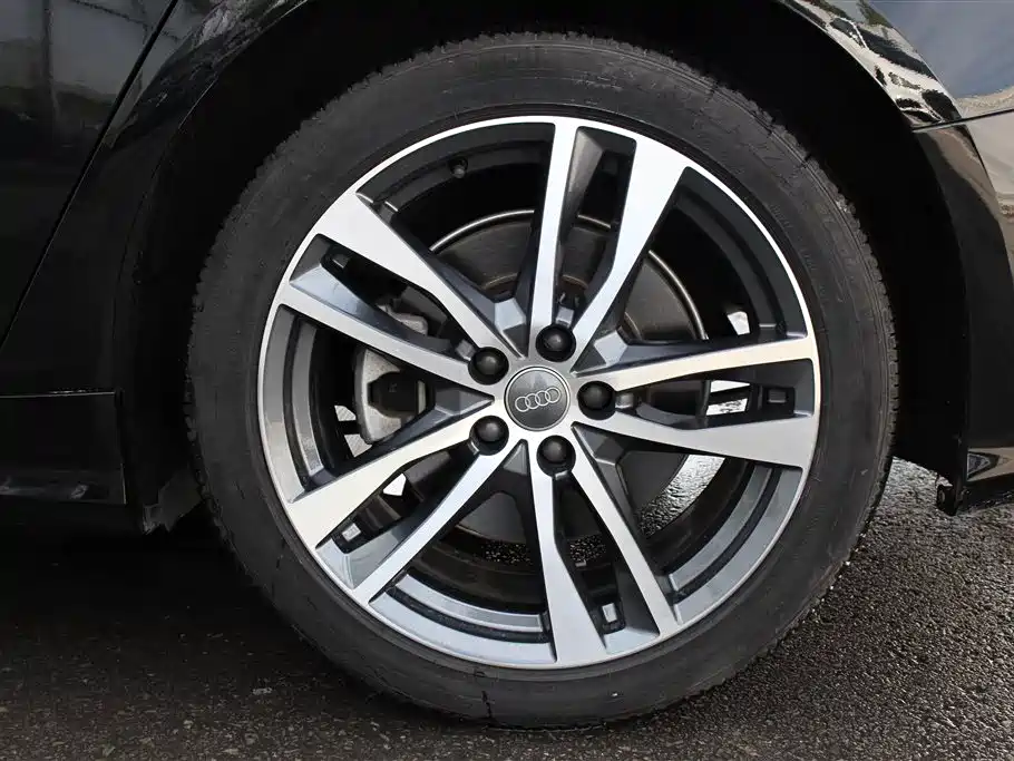 Audi A6L 2020 40 TFSI Luxury Dynamic фото 15