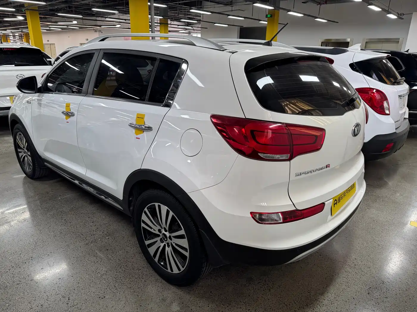 Kia Sportage 2016 2.0L Automatic 2WD DLX фото 6