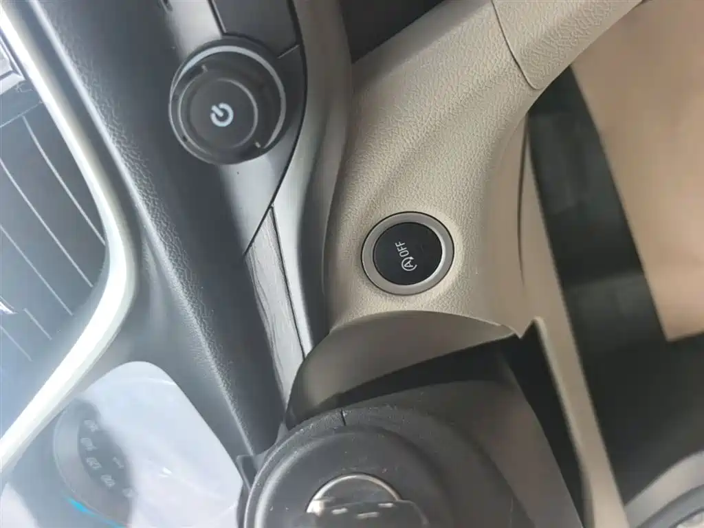 Buick Excelle 2018 15T Dual Clutch Elite (China V) фото 9