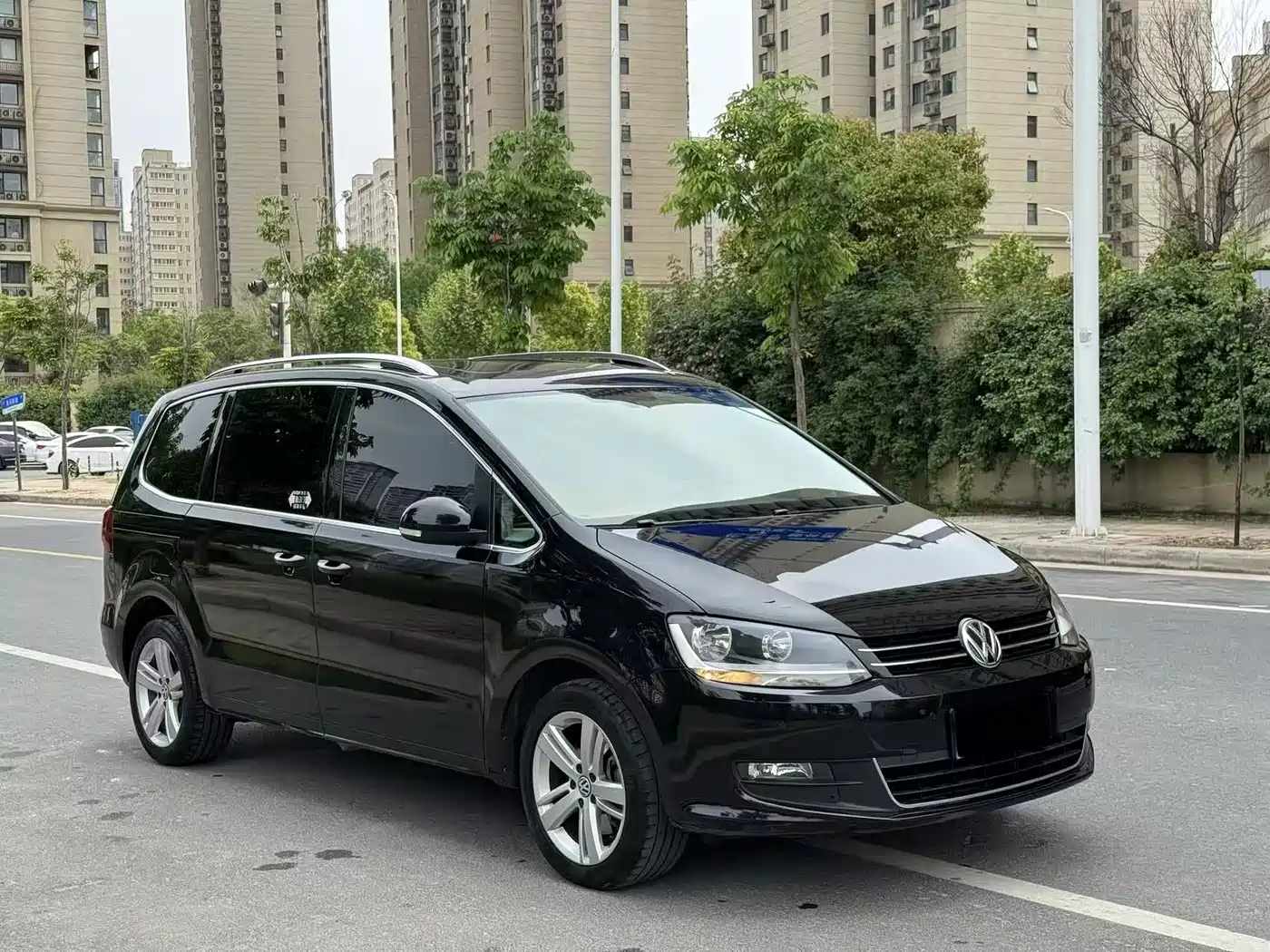 Volkswagen Sharan 2016 380TSI Comfort 7-seater фото 3