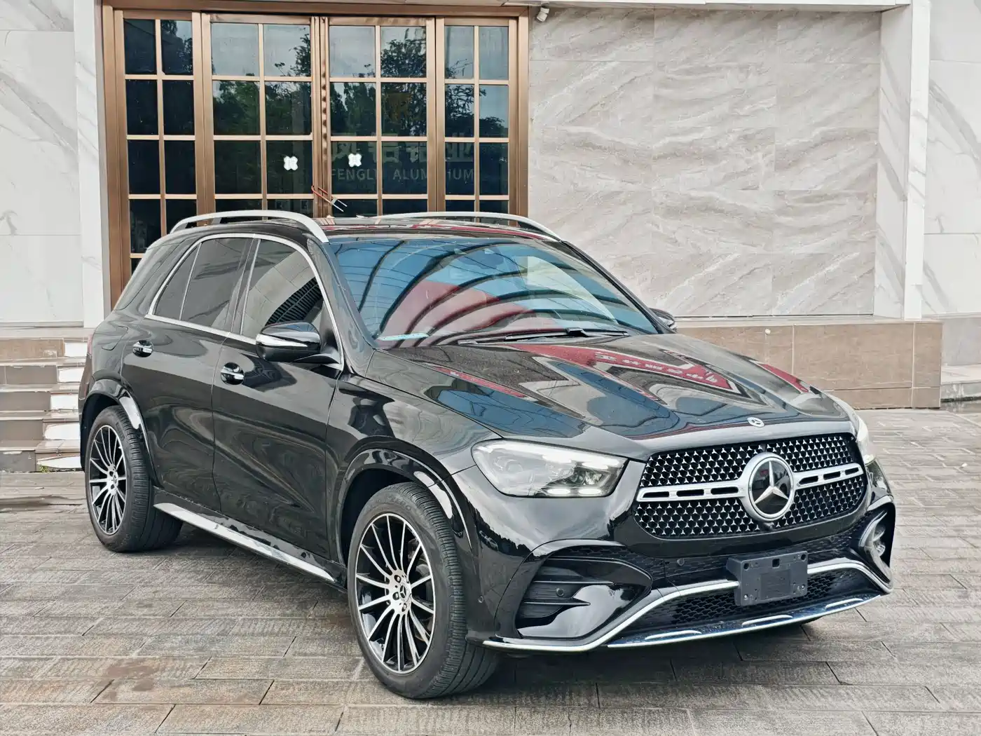 Mercedes-Benz GLE 2024 GLE 450 4MATIC Luxury фото 18