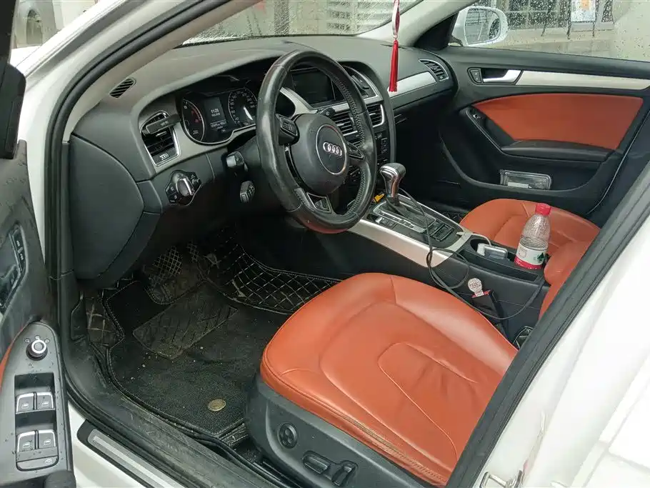 Audi A4L 2013 35 TFSI Automatic Comfort фото 9