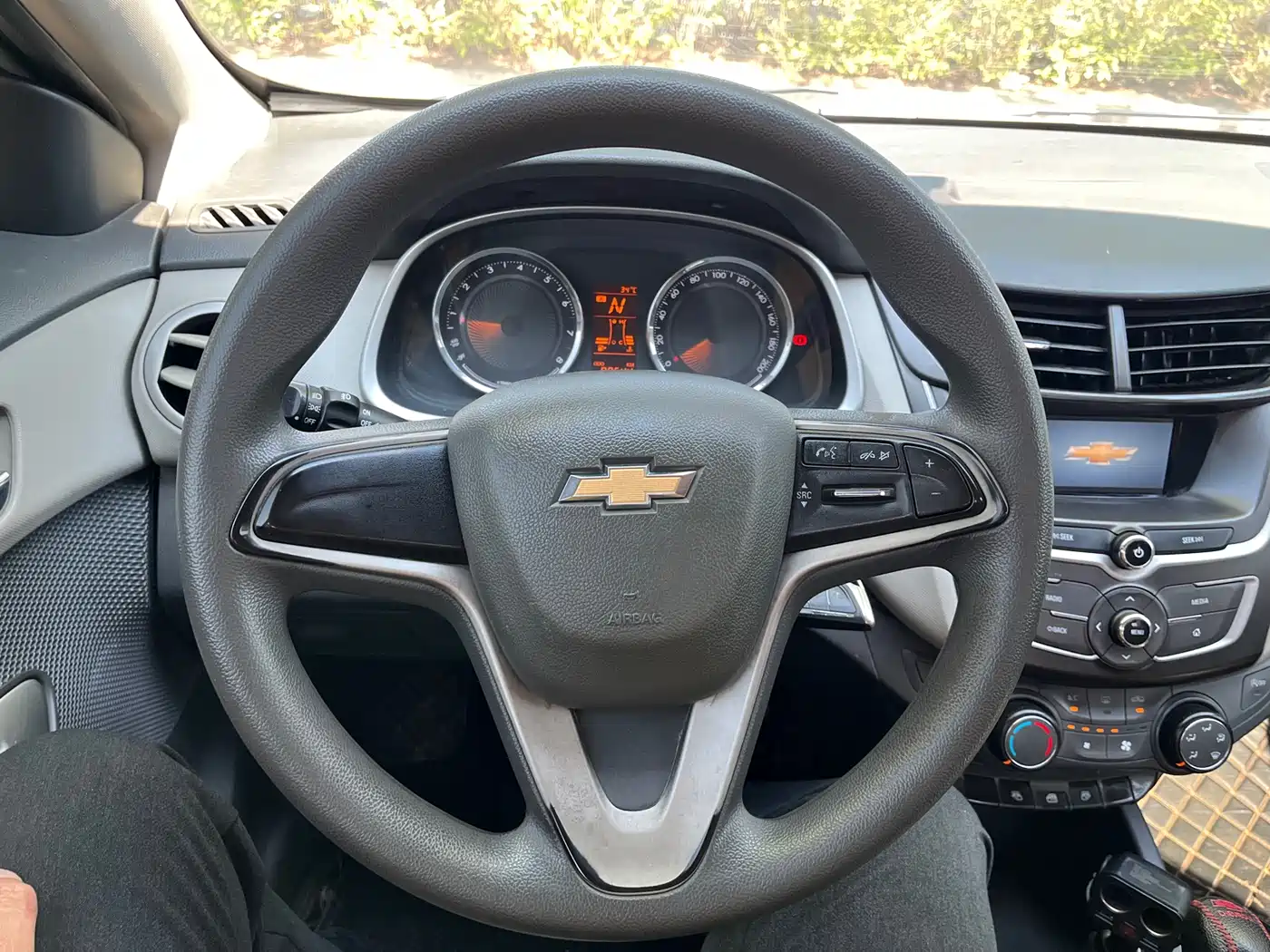 Chevrolet Sail 2015 Sail 3 1.5L AMT Happiness Sunroof Edition фото 7