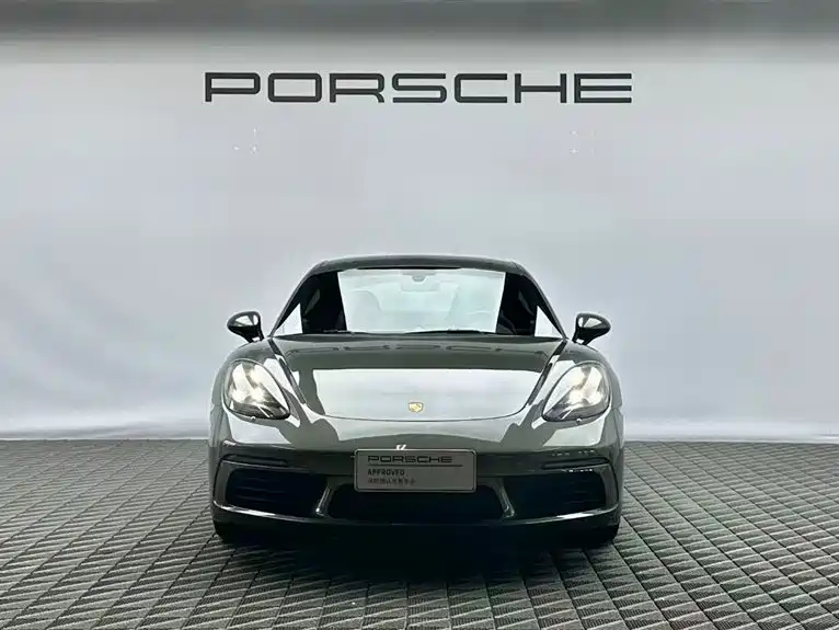 PORSCHE 718