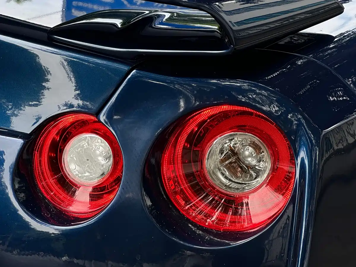 Nissan GT-R 2014 3.8T Premium Edition Black Interior фото 13