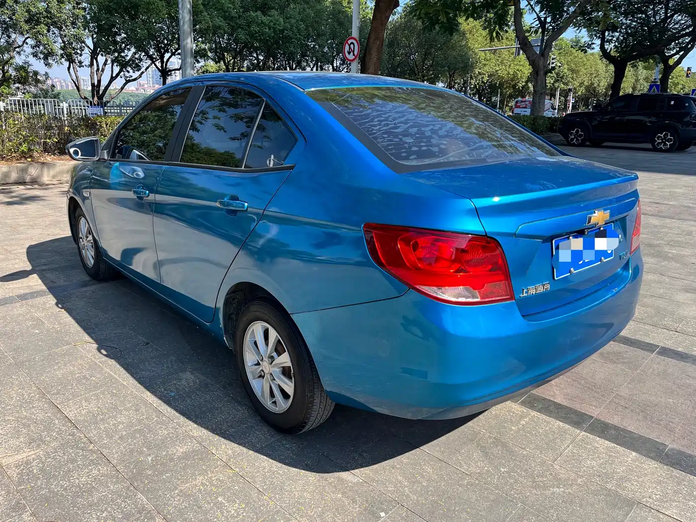 Chevrolet Sail 2015 Sail 3 1.5L AMT Happiness Sunroof Edition фото 6