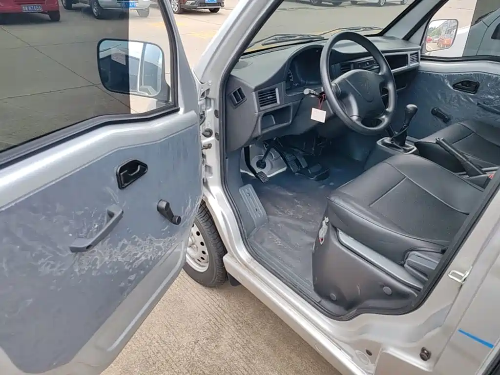 Wuling Motors Wuling Zhiguang 2026 2023 1.5L Utility 5/7-seater