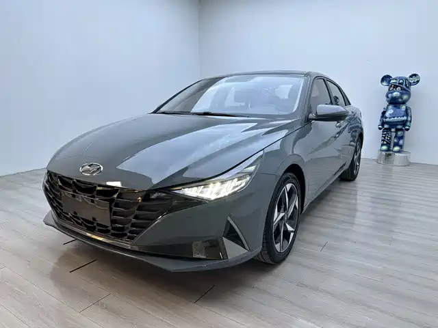 Hyundai Elantra 2022