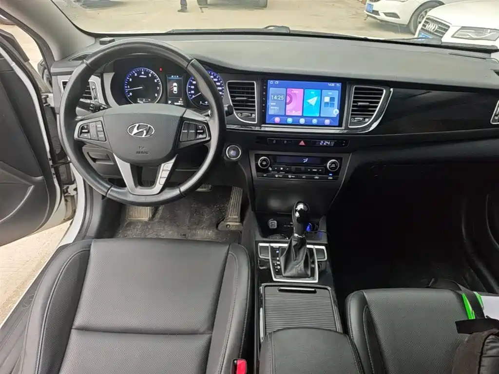 Hyundai Mistra 2014 1.8L Auto Premium DLX фото 10