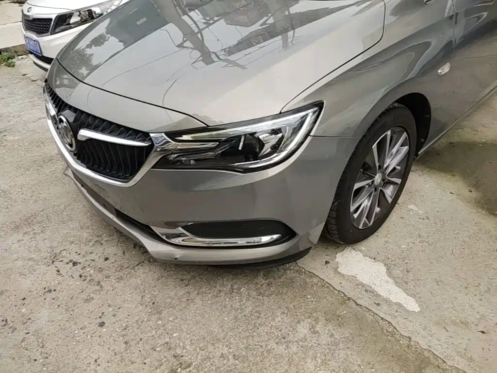 Фото 24 - Buick GL6