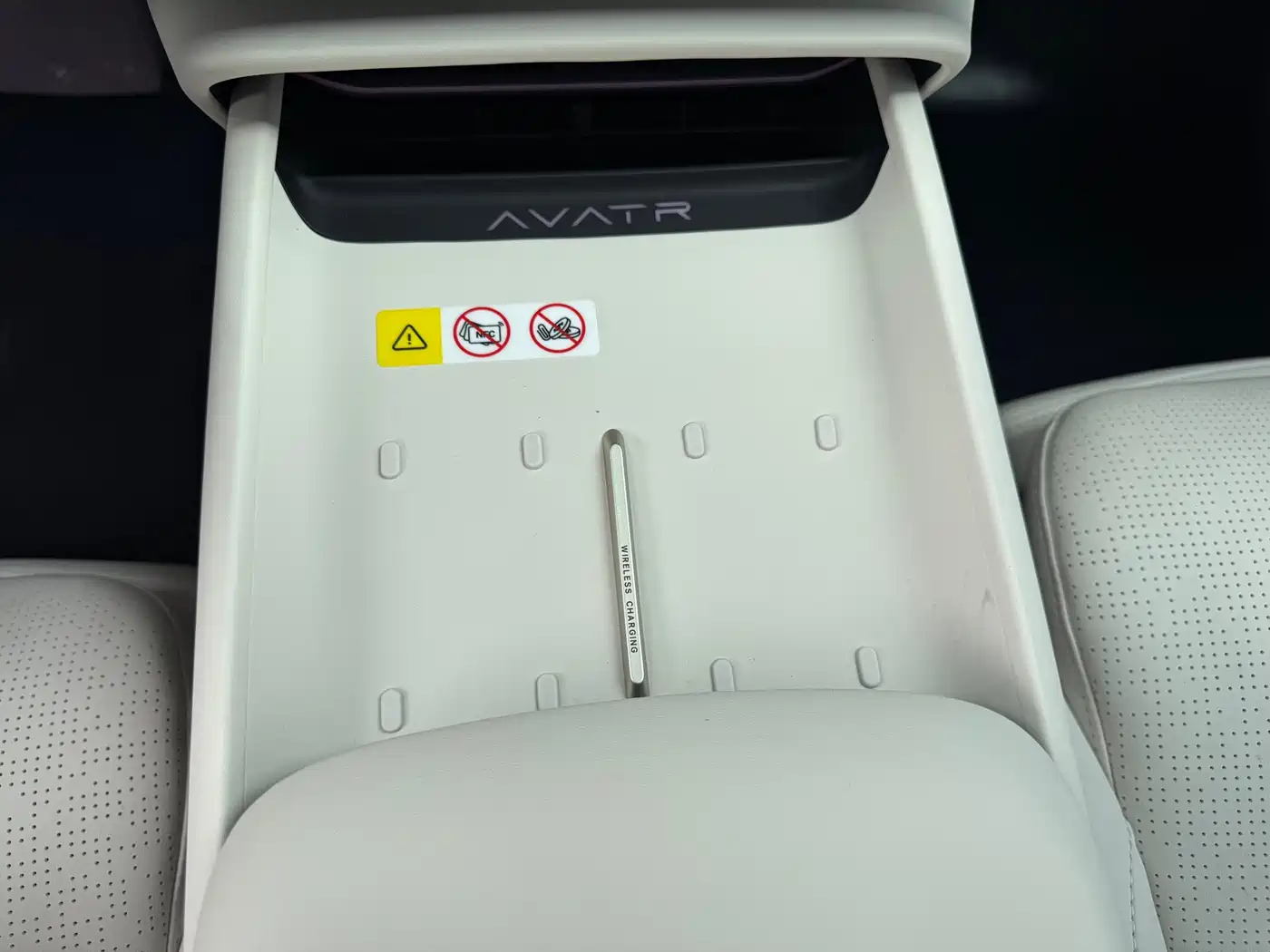 Avatr 06 2025 Model Pro Extended Range Edition фото 16