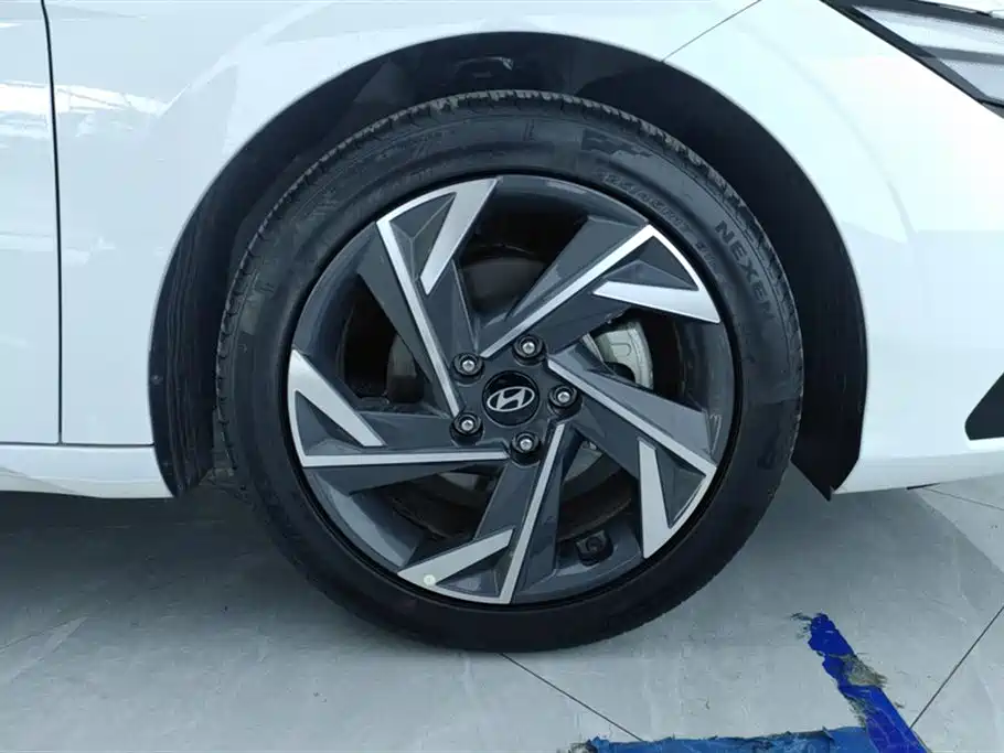Hyundai Elantra 2023 1.5L CVT GLX Elite Edition фото 6
