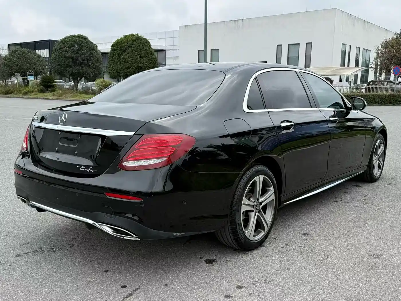 Mercedes-Benz E-Class 2018 Facelift E 200 L Sport фото 9
