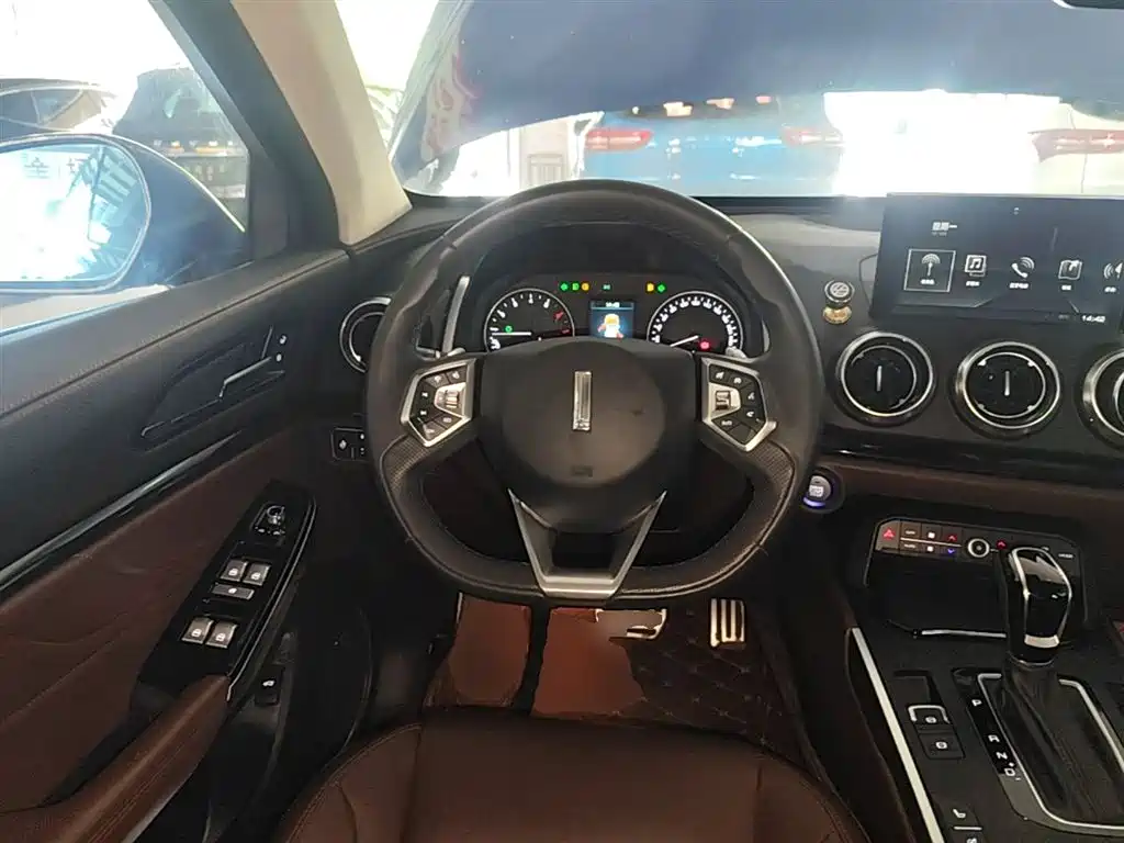 WEY VV5 2017 2017 2.0T Super Luxury Model