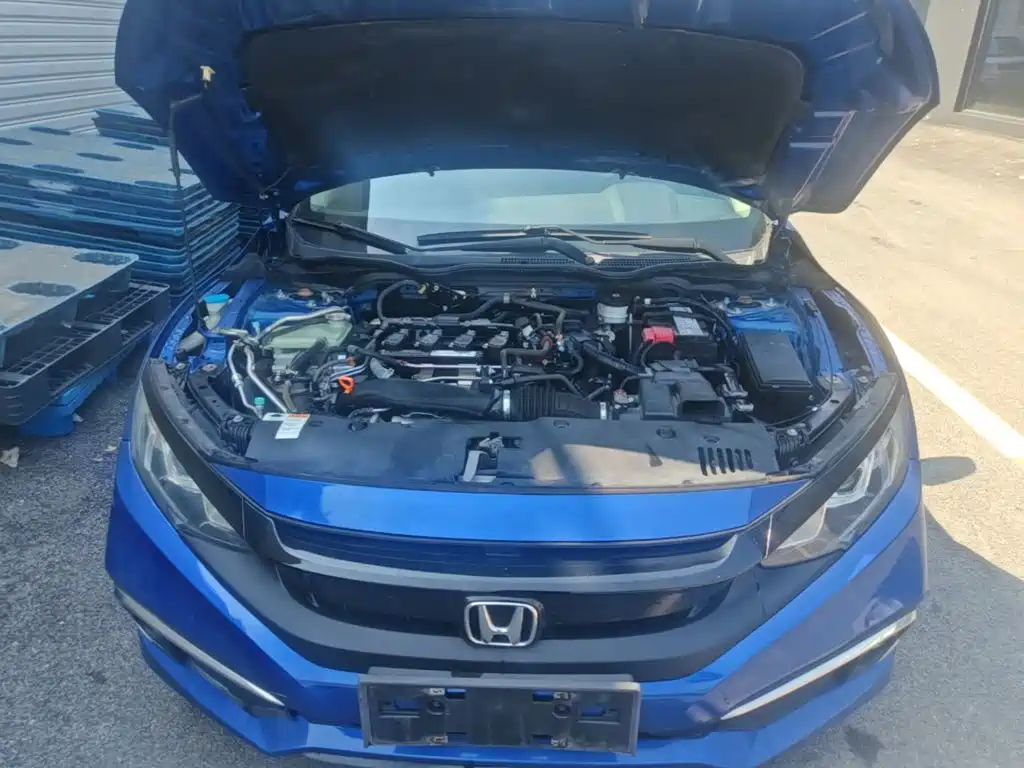 Фото 20 - Honda Civic