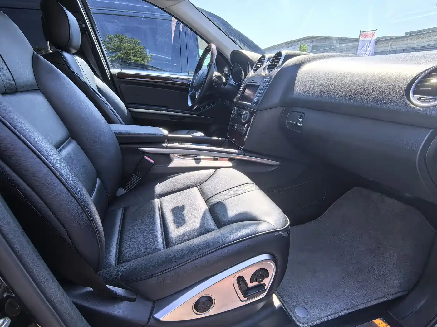 Mercedes-Benz M-Class 2008 Model ML 500 4MATIC фото 8