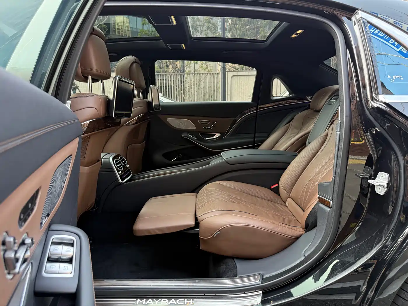 Mercedes-Benz Maybach S-Class 2015 S 500 4MATIC фото 17