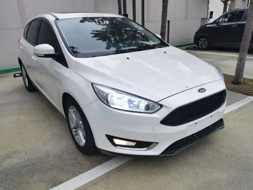 Фото 4 - Ford Focus