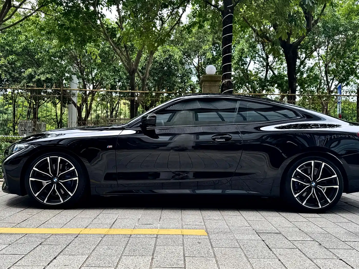 BMW 4-SERIES
