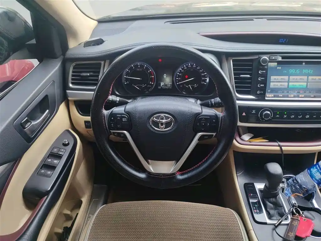 Toyota Highlander 2015 2.0T FWD Elite Edition 7-seater фото 3