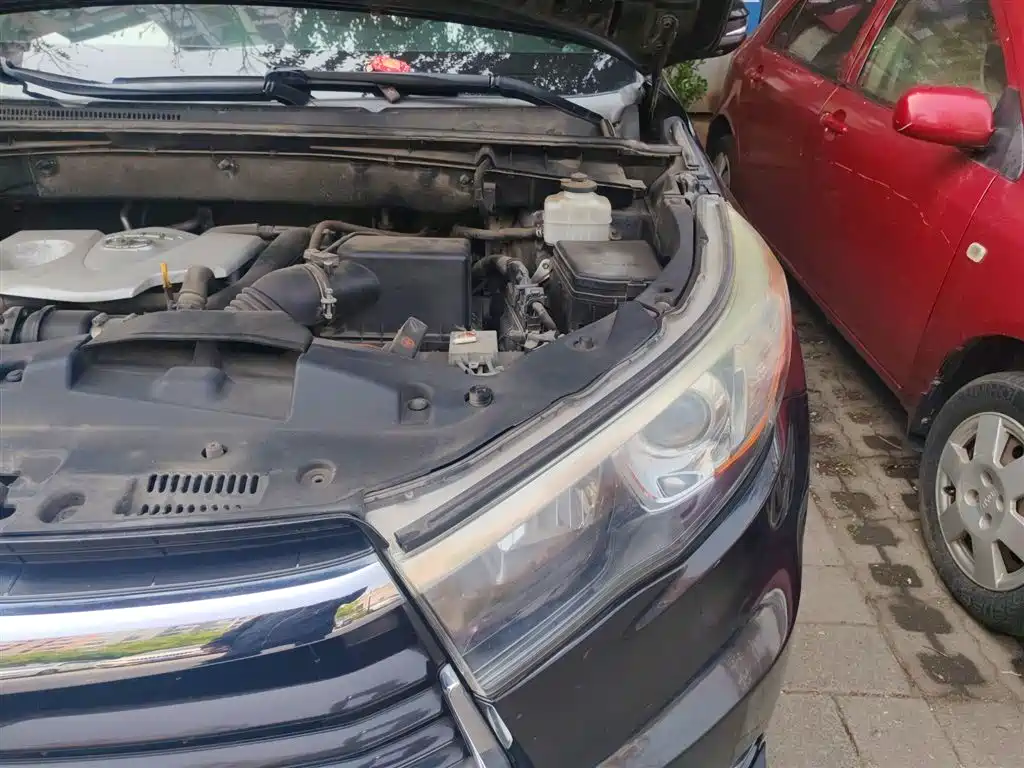 Toyota Highlander 2015 2.0T FWD Elite Edition 7-seater фото 22