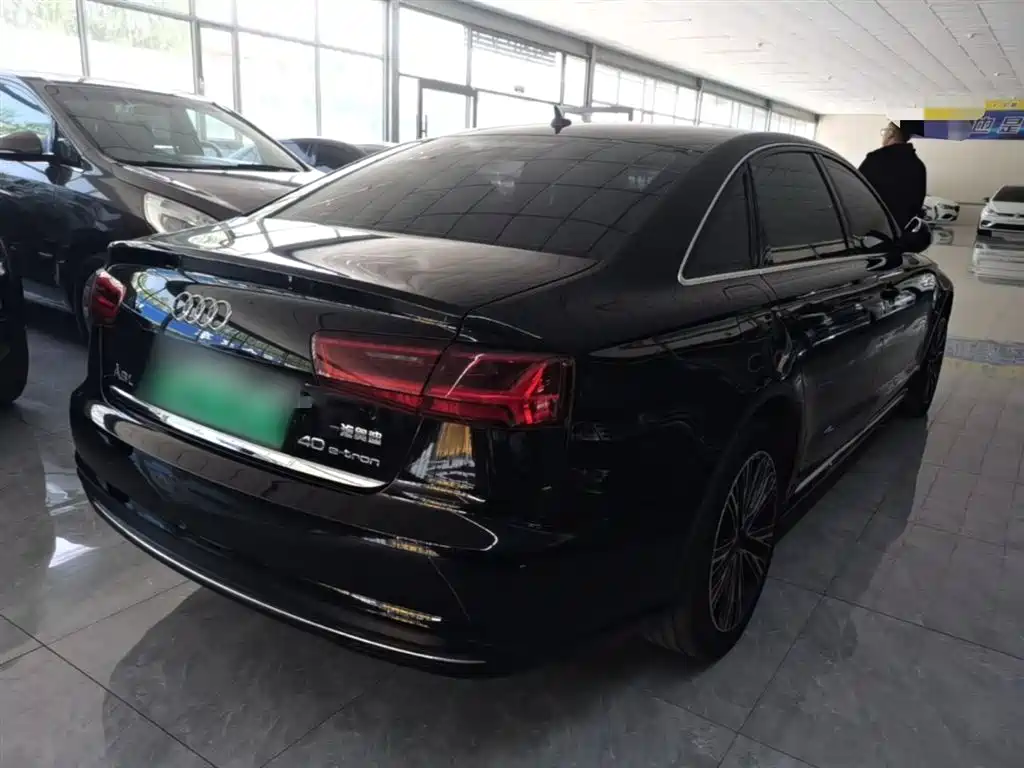 Audi A6L New Energy 2018 40 e-tron фото 6