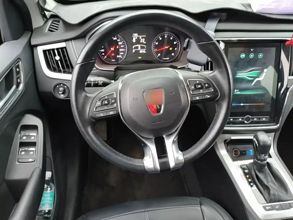 Фото 11 - Roewe RX5