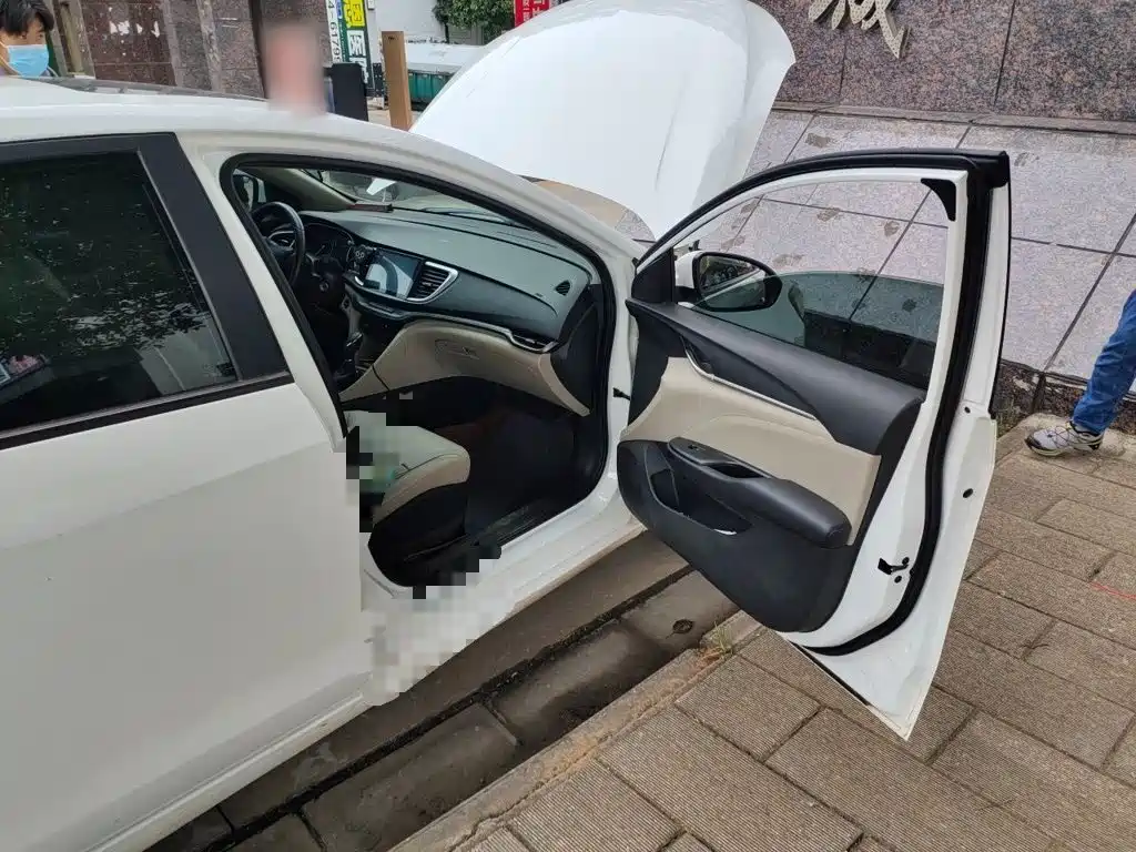 Фото 19 - Buick Excelle