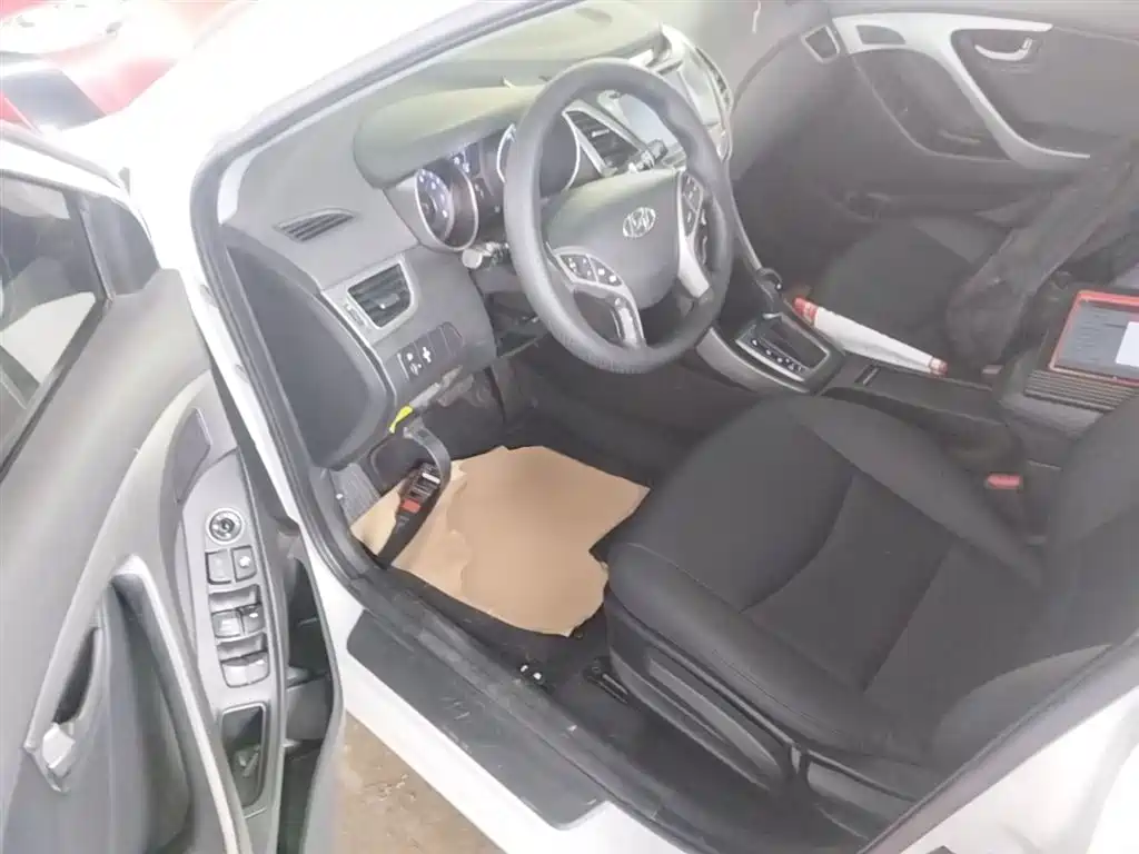 Hyundai Langdong 2015 1.6L Auto Trend фото 16