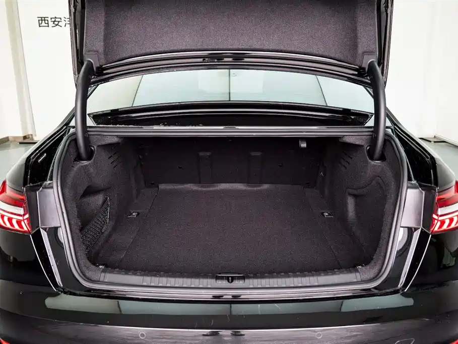 Audi A6L 2023 45 TFSI Premium Selection Elegance фото 8