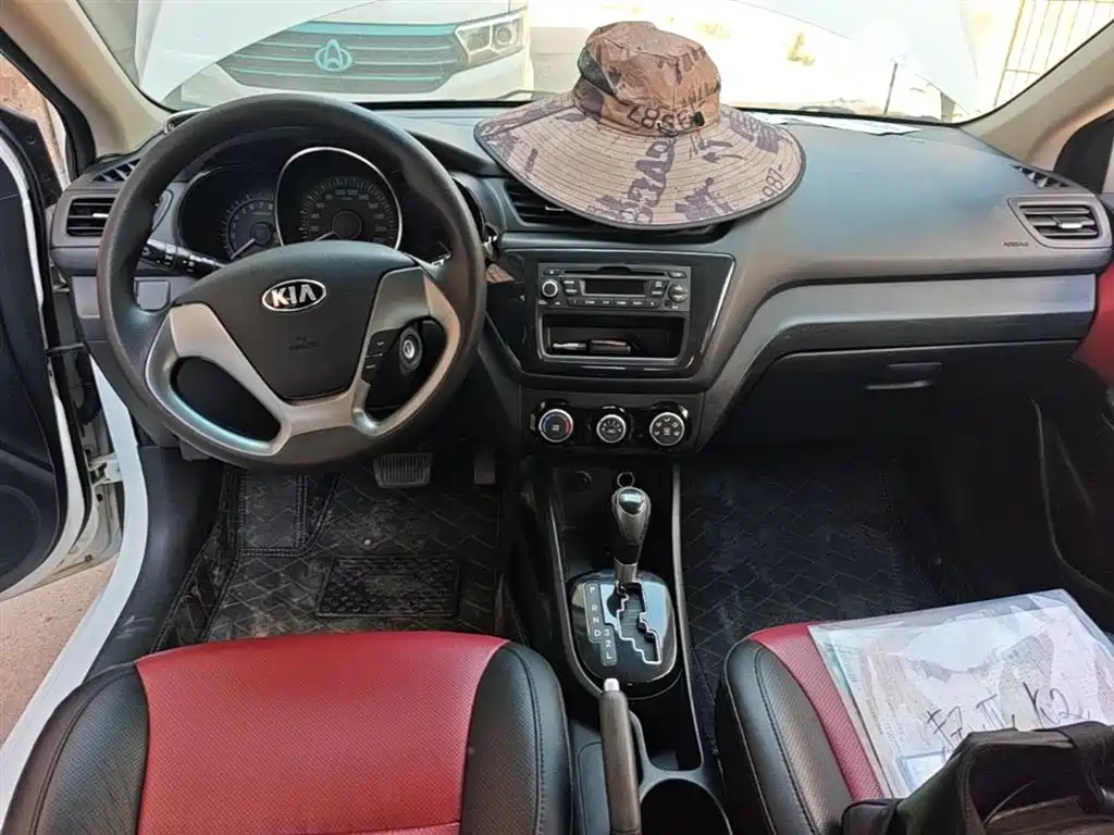Kia K2 2015 Hatchback 1.4L AT GLS Cool Edition фото 10