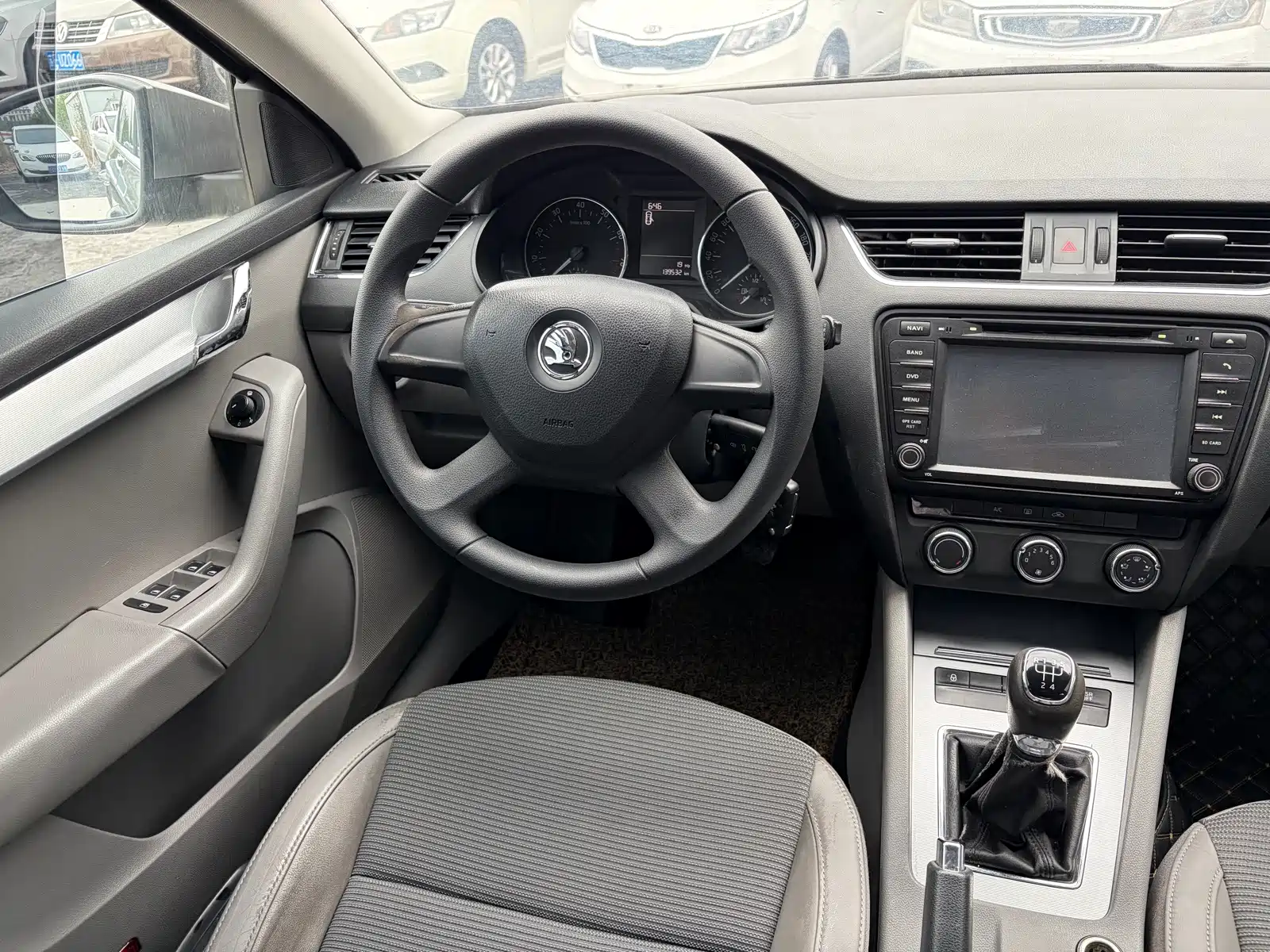 Фото 11 - Škoda Octavia