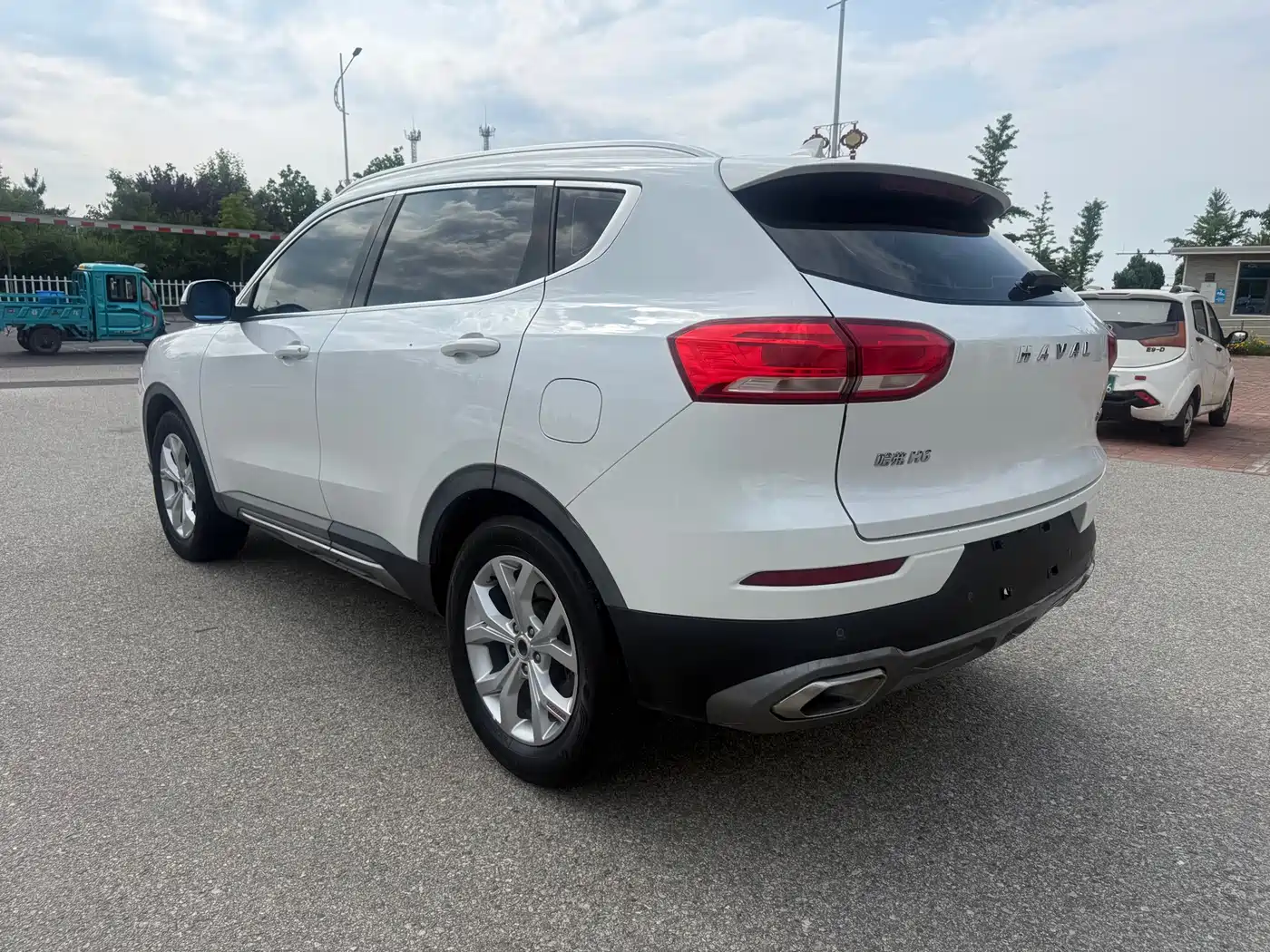 Photo 6 - Haval H6