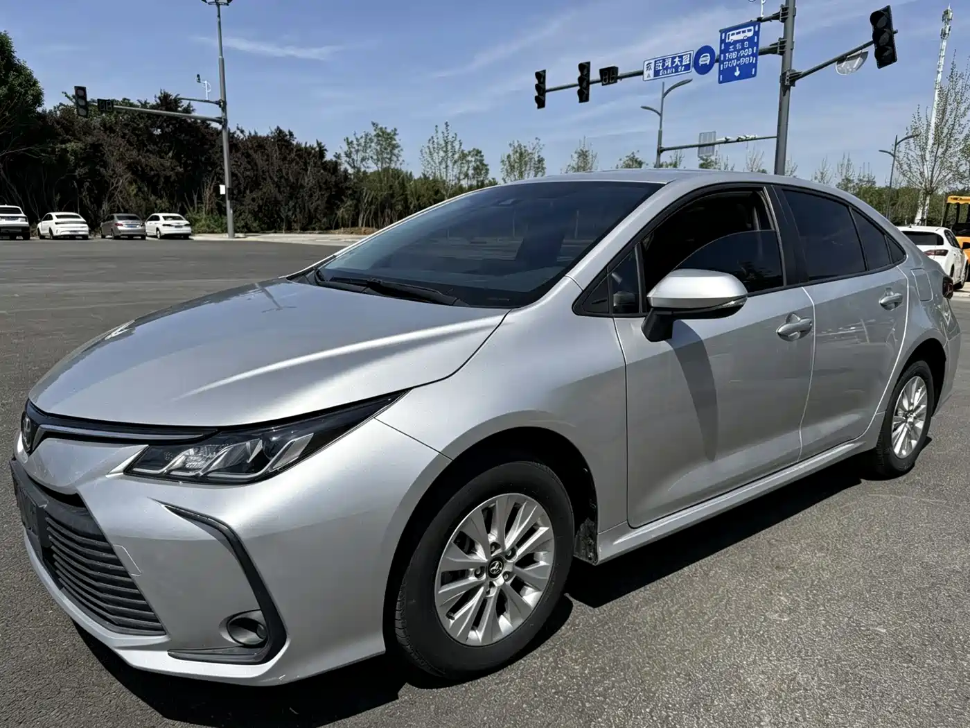 Toyota Corolla 2022 1.2T S-CVT Pioneer PLUS Edition фото 3