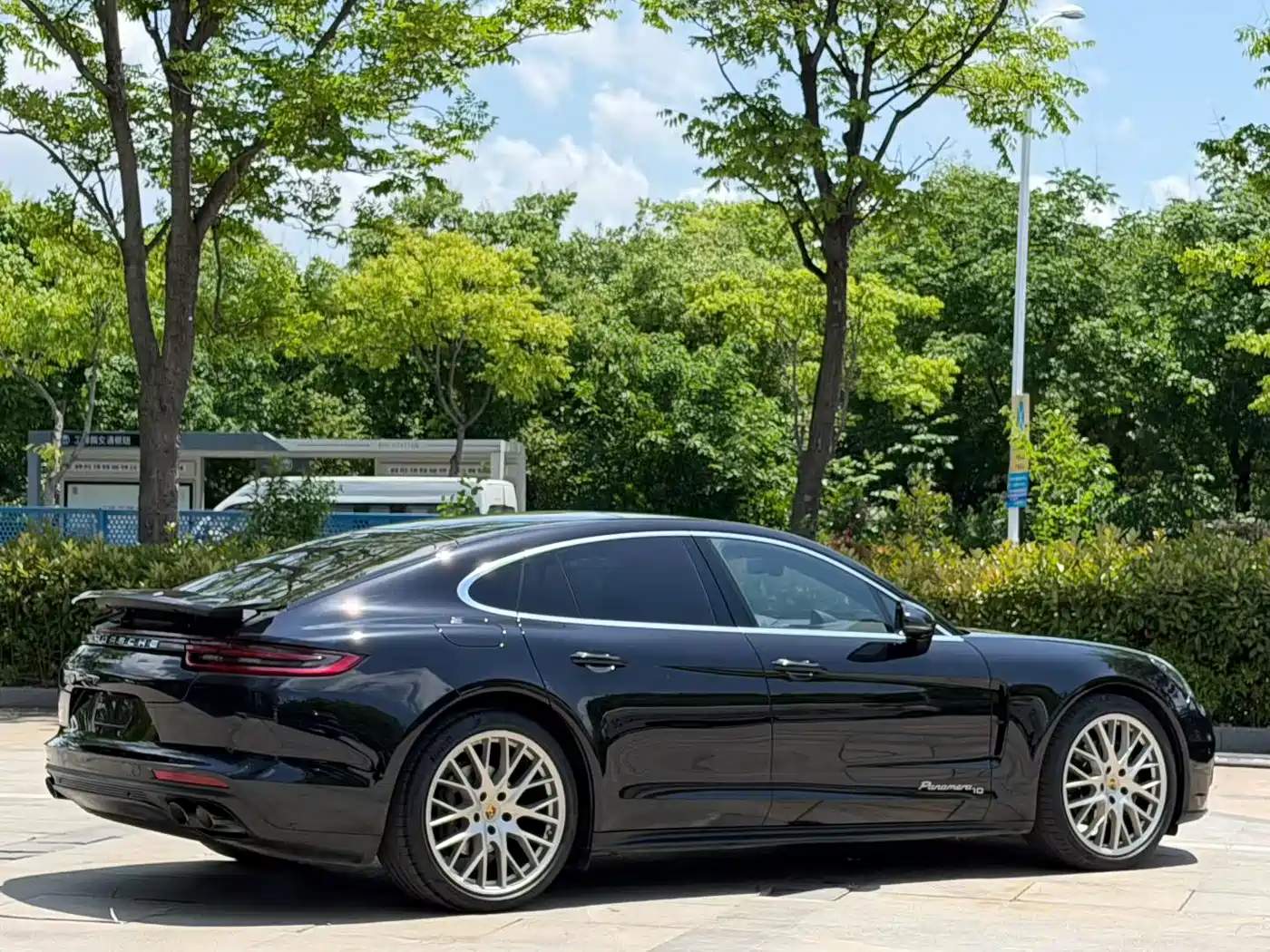 Porsche Panamera 2020 Panamera 10th Anniversary Edition 2.9T фото 4