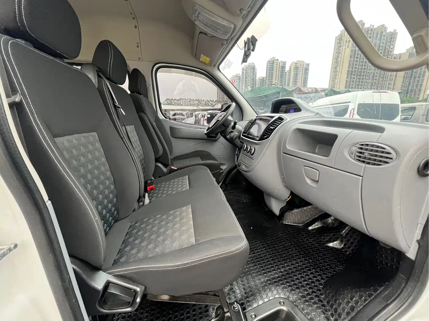 SAIC MAXUS XINTU V80