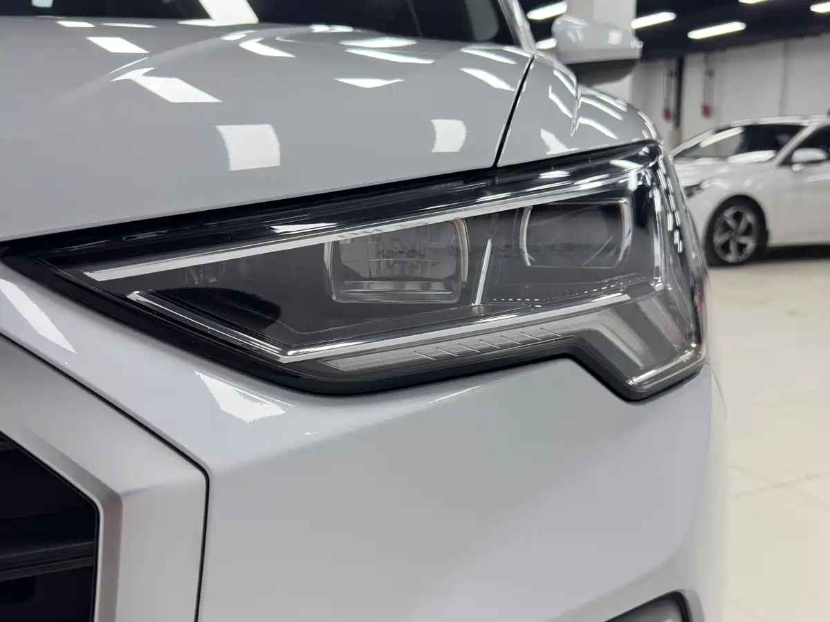 Audi Q3 2022 35 TFSI Fashion Dynamic фото 7
