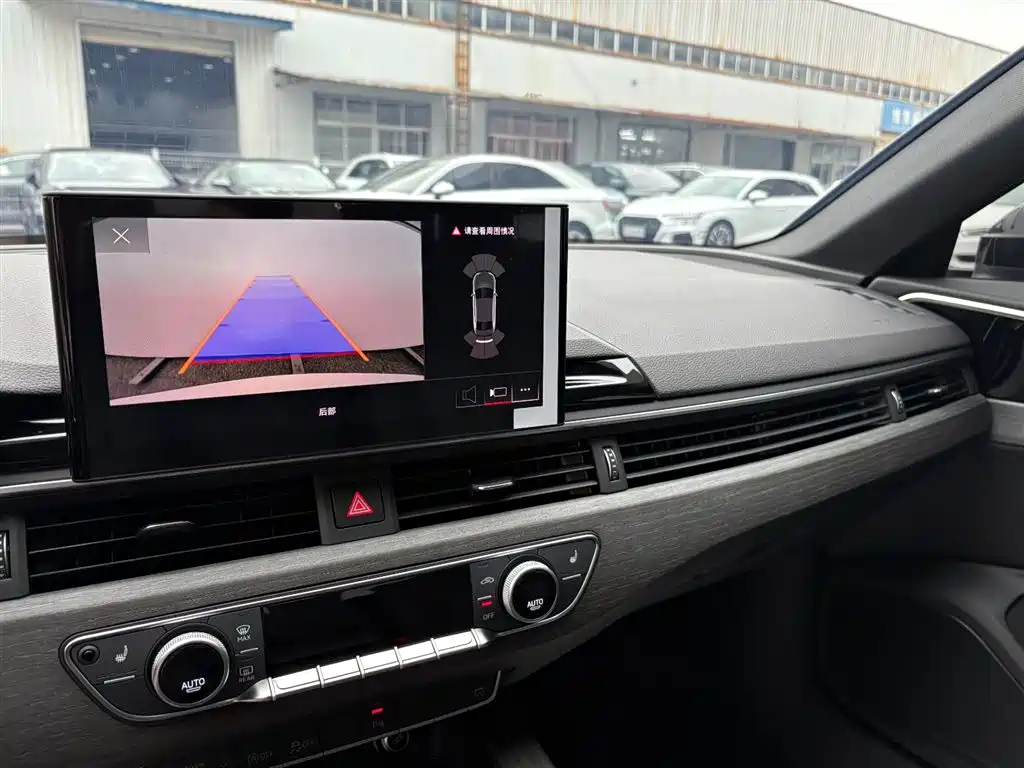 Audi A4L 2023 40 TFSI Luxury Sport фото 12