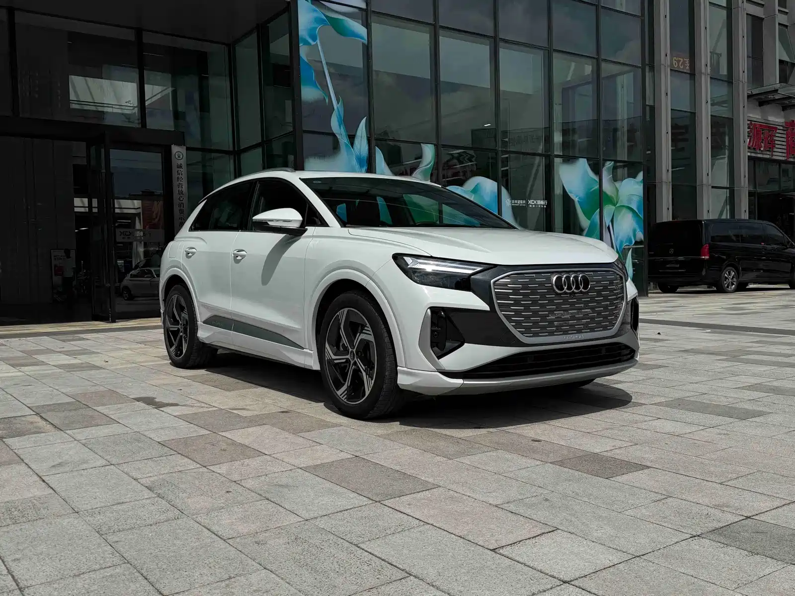 صورة 3 - Audi Q4 e-tron