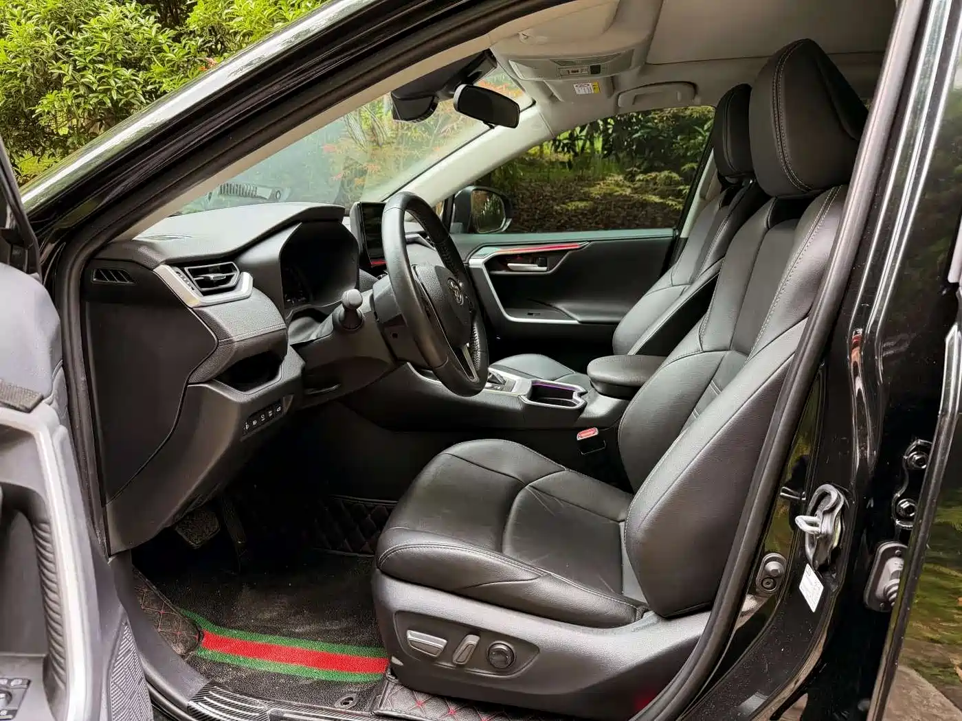 Toyota Wildlander 2023 2.0L CVT FWD Luxury PLUS фото 11